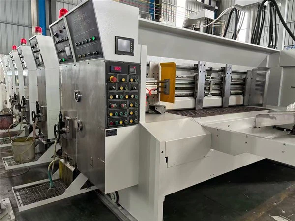 Machine s dierkou na dierka na dierku pre Taiwan Brand Hot Sale